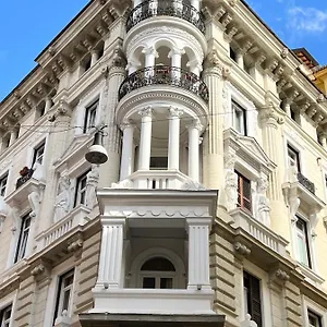 Hotel Le Petit, Řím